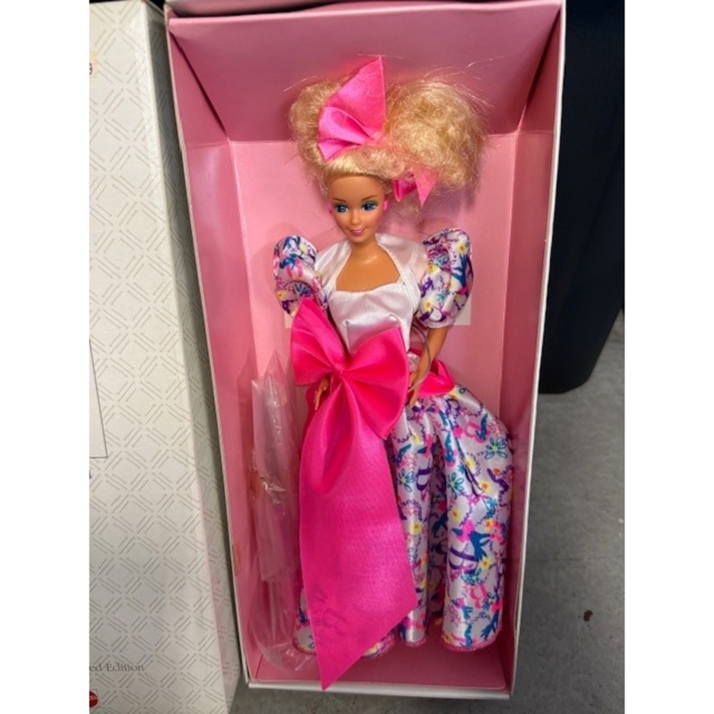 Barbie Style Collector Doll Special Limited Edition Blonde Hair Pink Bow Dress - Picture 2 of 13